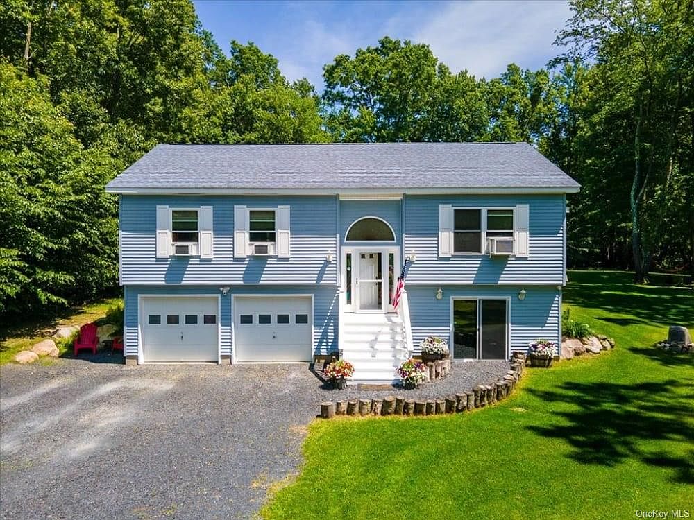 5 Christmas Tree Drive, Wallkill, NY 12589 Zillow