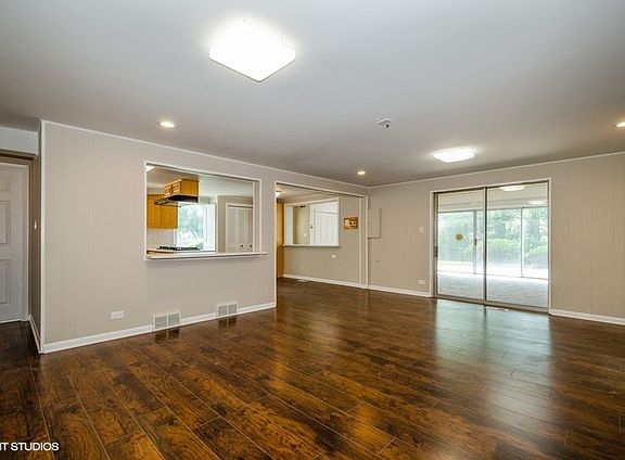 4th image of 4845 W Sherwin Ave