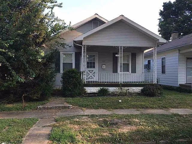 1345 E Indiana St photo 1
