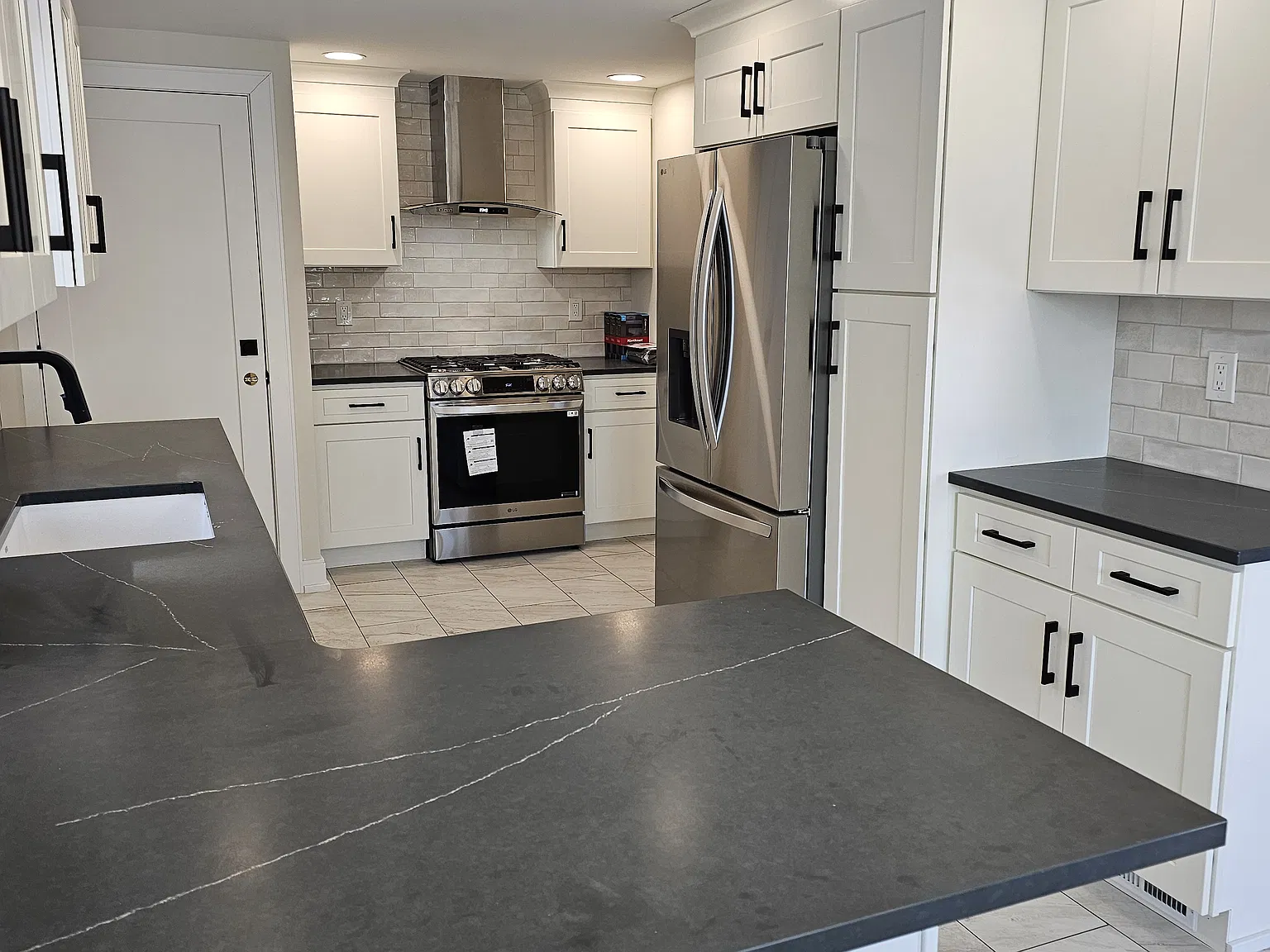 3 bed, 1257 sqft, $2,850 — Photo 2