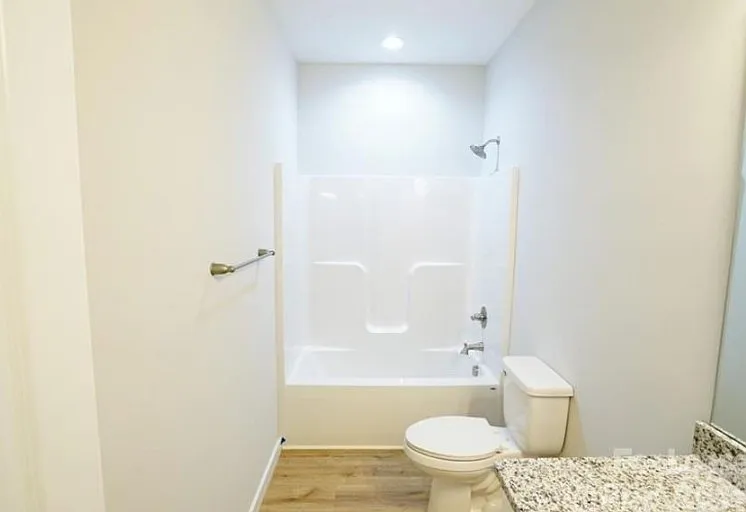817 W Davidson Ave — Photo 12