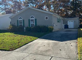 197 Pebble Beach Dr, Mays Landing, NJ 08330