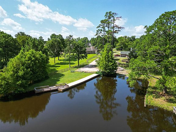 5th image of 1572 Emerald Lakes Dr #2