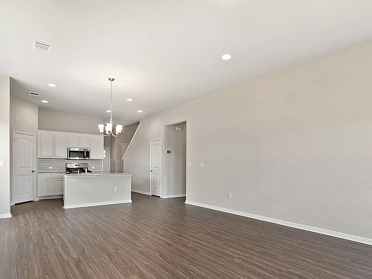 956 Dubina Ave — Photo 5