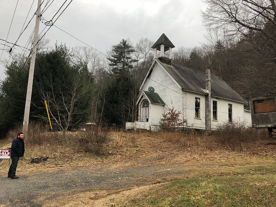 2nd image of 651 Us Route 209