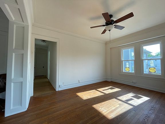 4th image of 406 N Prairie St #10