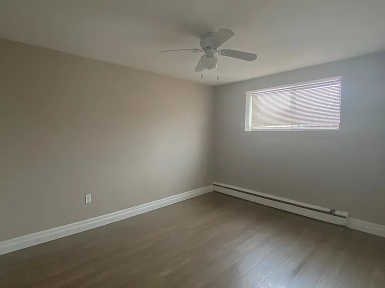 1517 Trafalgar St #4 — Photo 10