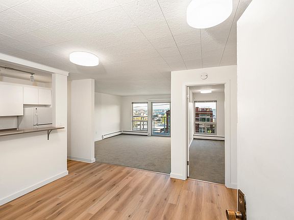 2nd image of 324 W Olympic Pl #205