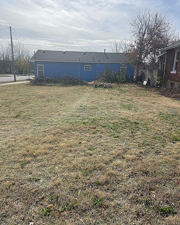 1st image of 1102 W 22nd St