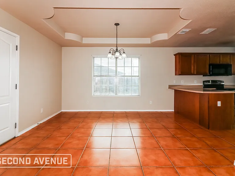 5541 Candace St — Photo 7