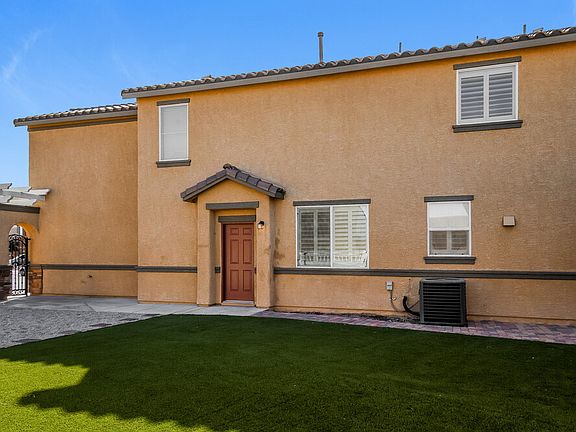 4th image of 1057 Cactus Rock St