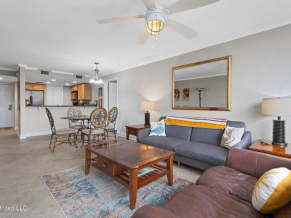 5th image of 2046 Beach Blvd APT B318