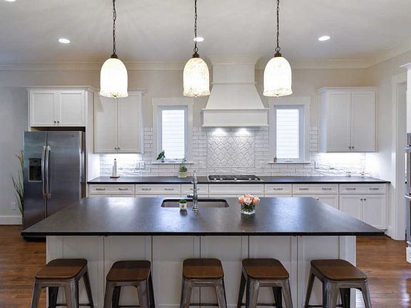 5th image of 3058 Allenwood Dr