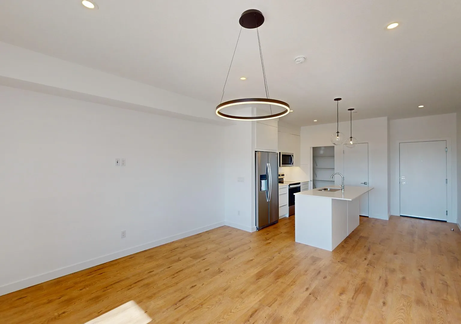 3418 - 60 Skyview Ranch Road NE — Photo 3