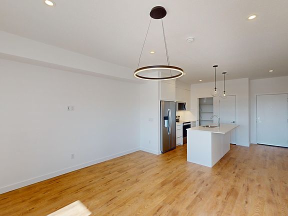 3rd image of 60 Skyview Ranch Rd NE #3418