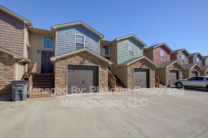 1st image of 1718F Thistlewood Dr