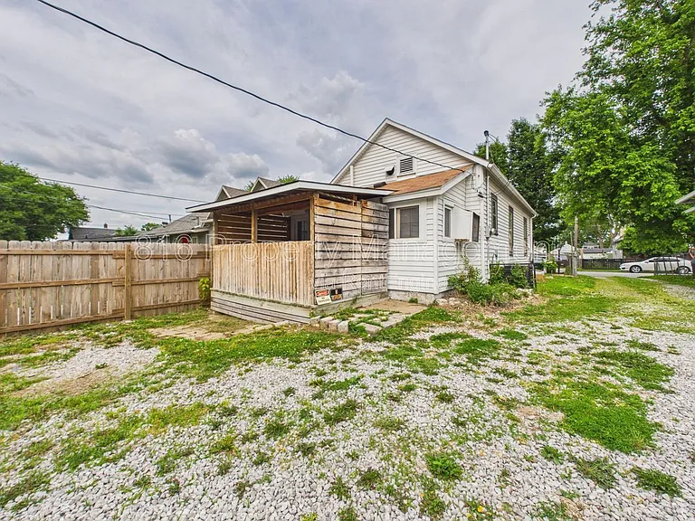 1222 S 40th St — Photo 25
