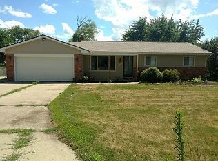 4150 England Beach Rd, White Lake, MI 48383