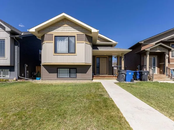 537 S Blackwolf Blvd N, Lethbridge, AB T1H 7C8