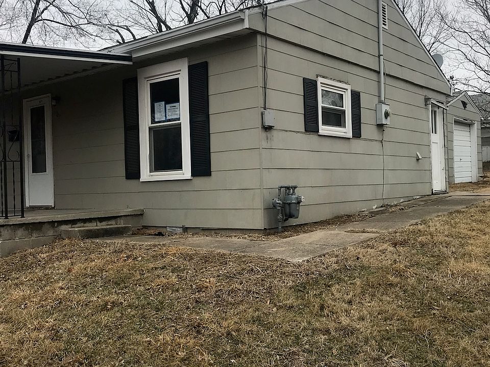 2nd image of 707 E Washington St