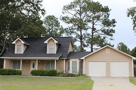 1st image of 1302 Woodlawn Cir