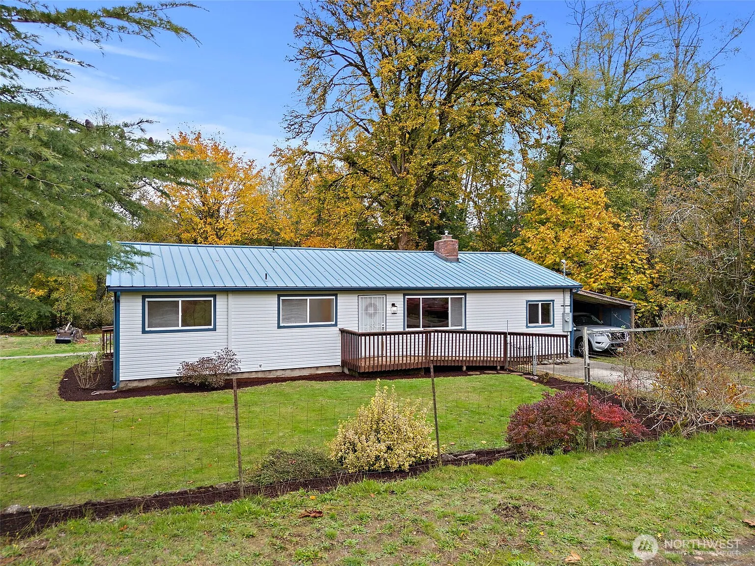 1357 SE Fenton Road photo 1