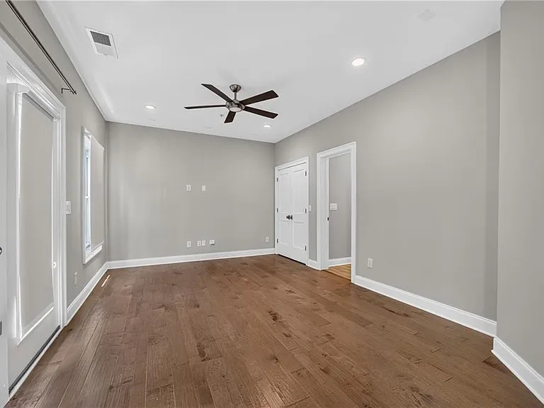 124 W Wieuca Rd NE — Photo 24