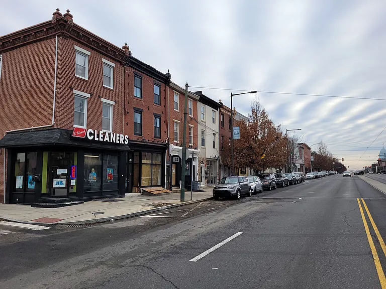 223 E Girard Ave #1R — Photo 31