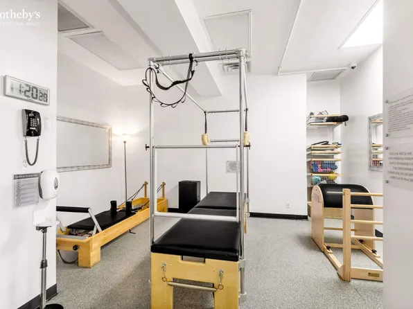 860 United Nations Plaza image 23 of 24