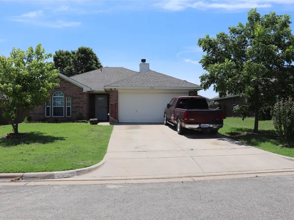 1639 Turtledove Dr, Cleburne, TX 76033