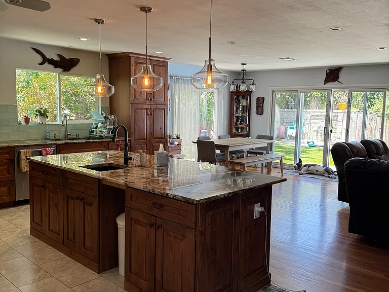 3134 Ducommun Ave #1 — Photo 4