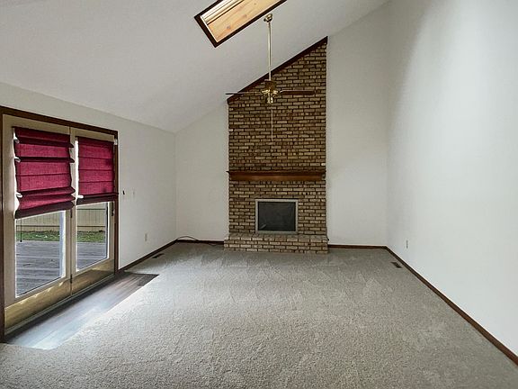 3rd image of 13021 Heatherstone Cir NW