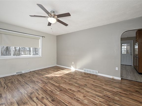5th image of 1103 Crestline Dr