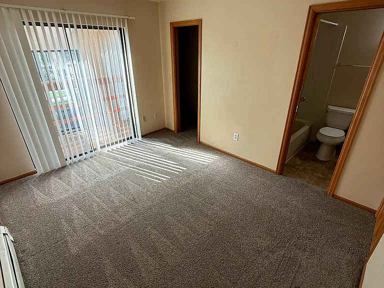 3131 Bell Dr — Photo 6