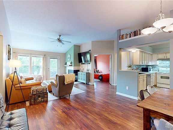 3rd image of 7195 Fieldstone Ct Unit G