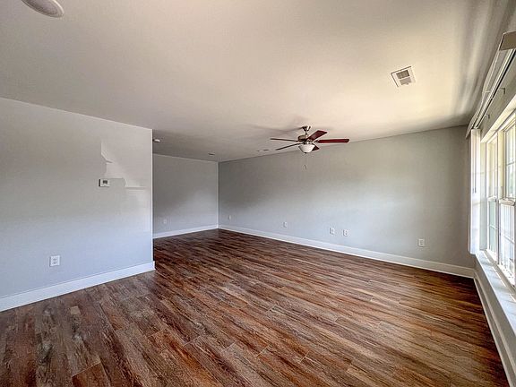 2nd image of 2708 Mercer Dr. #2708