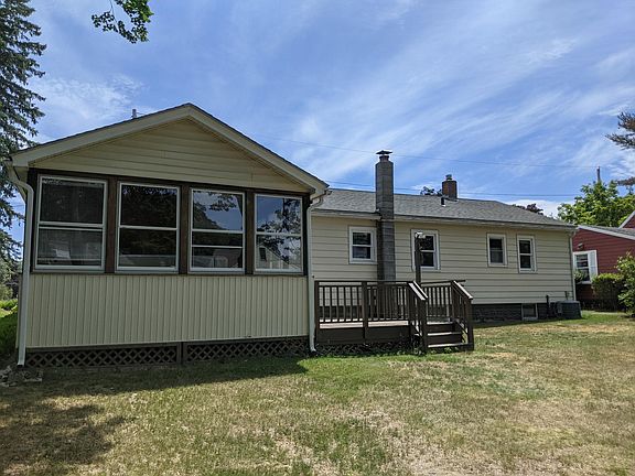 3rd image of 6 Brierwood Ln