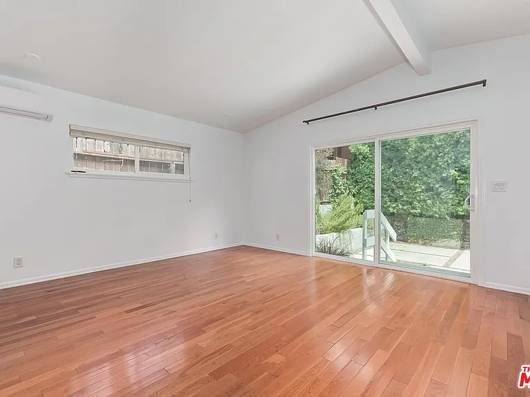 8531 Walnut Dr — Photo 16