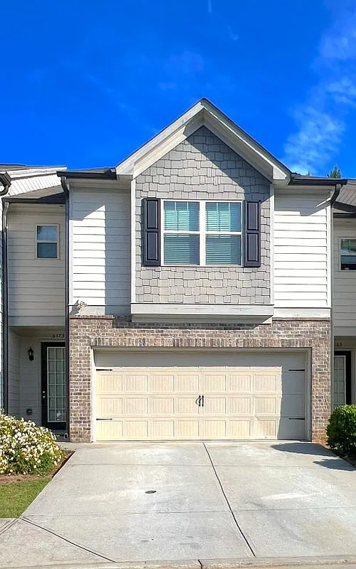 3 bed, 3.0 bath, 2014 sqft, $2,250 — Photo 1