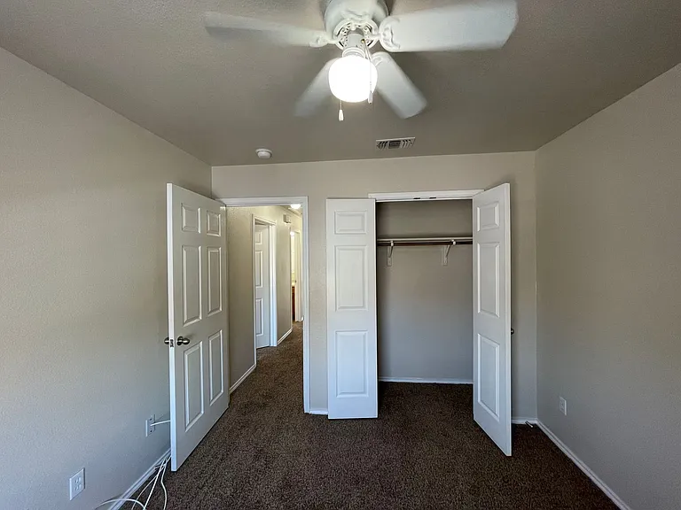 5730 Golf Hts #1 — Photo 20