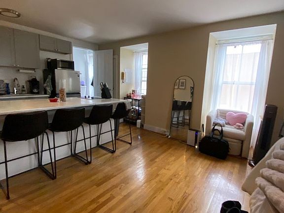 5th image of 334 S 21st St #3R