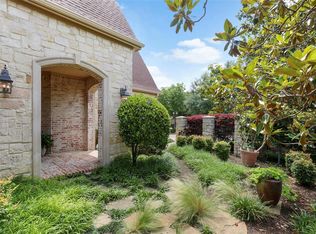 6728 Frankford Rd, Dallas, TX 75252