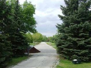 7950 Buck Trl, Burr Ridge, IL 60527