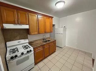4-29 27th Ave #A, Astoria, NY 11102