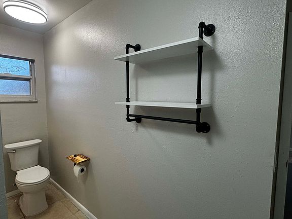 5th image of 155 Denice Dr #2