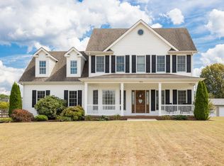 902 Riverside Ave, Grottoes, VA 24441