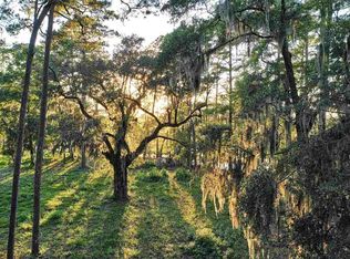 10 Cabaniss Ln, Pawleys Island, SC 29585