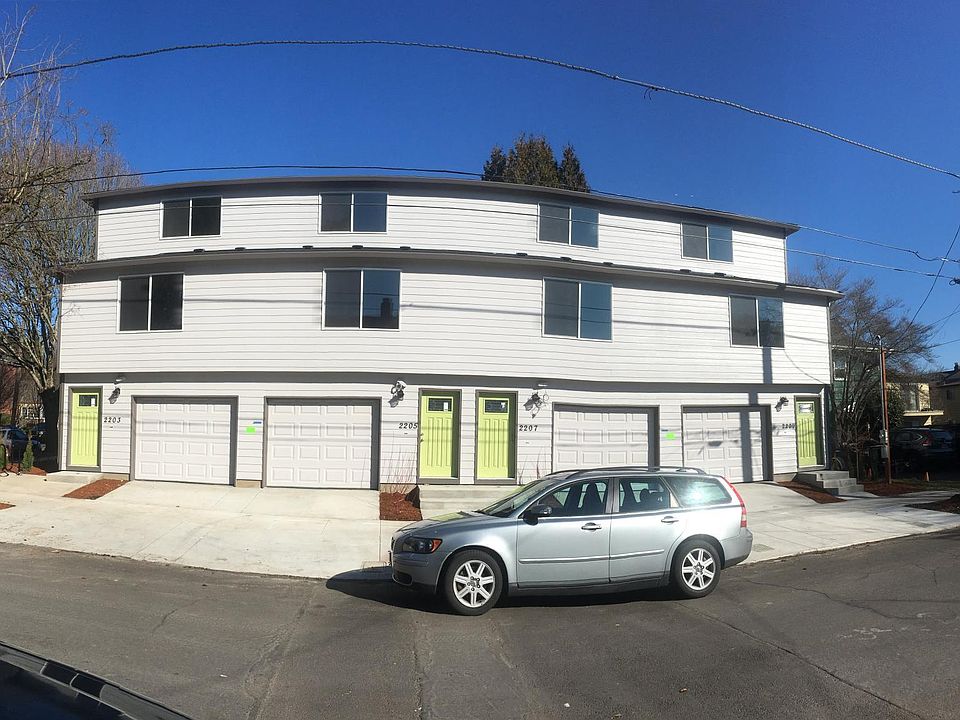 front of all town houses, 2207 is second from right