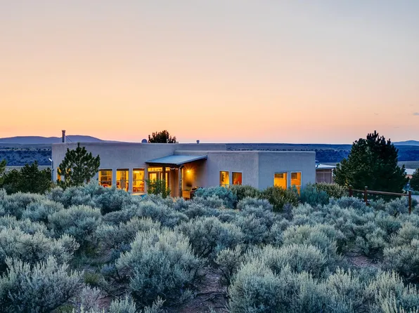 169 Coyote Loop, Arroyo Hondo, NM 87513