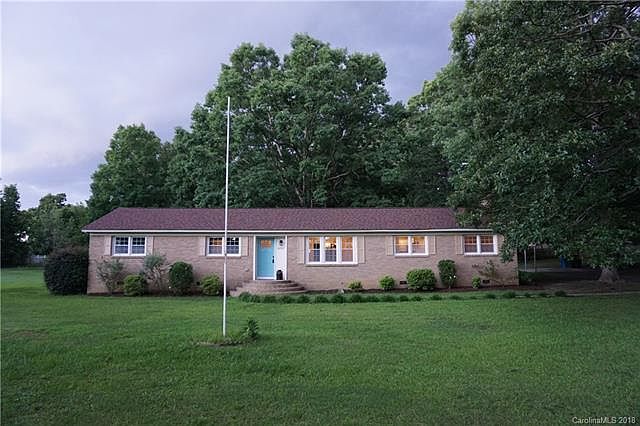 1st image of 6705 Woodhaven Rd
